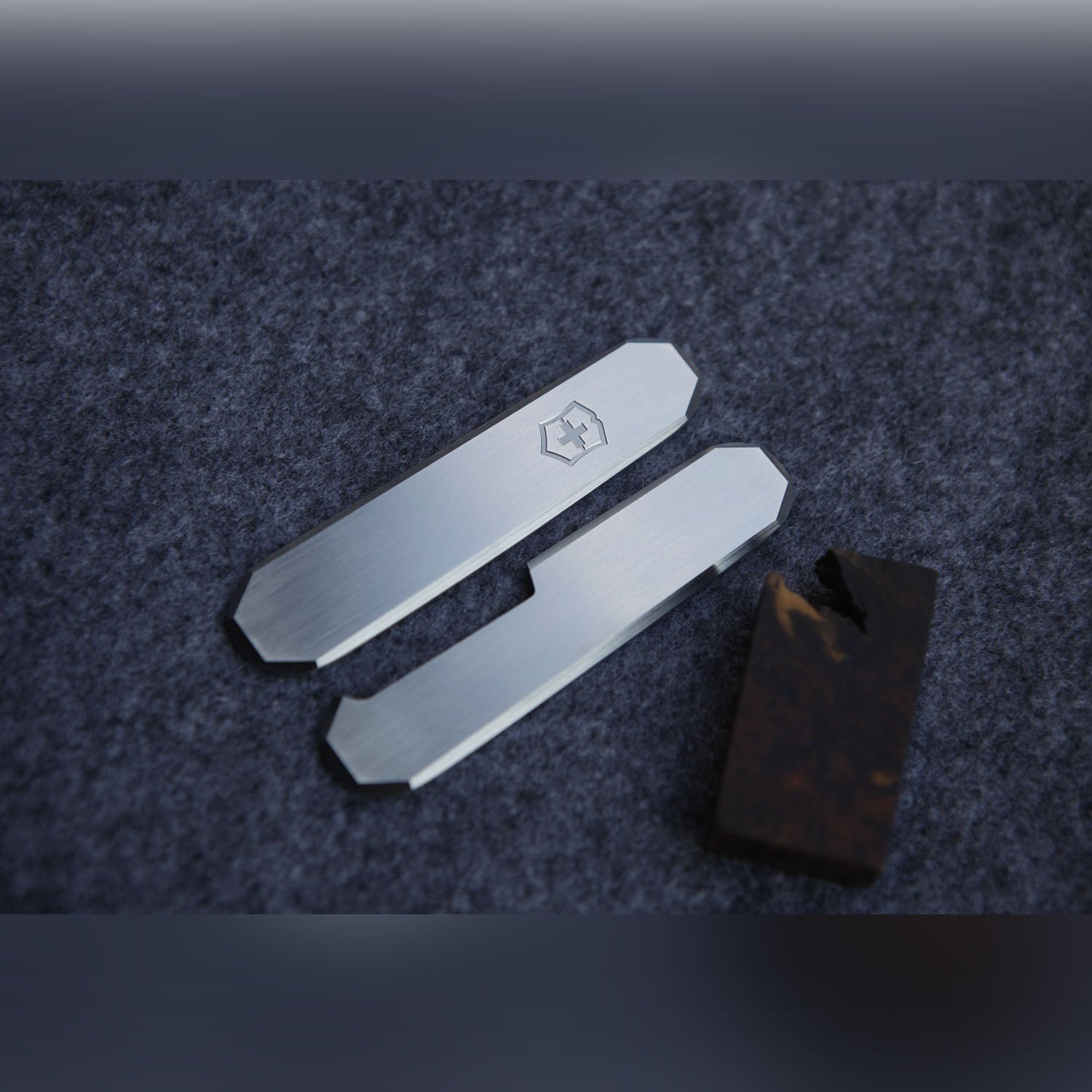 Victorinox discount 84mm scales