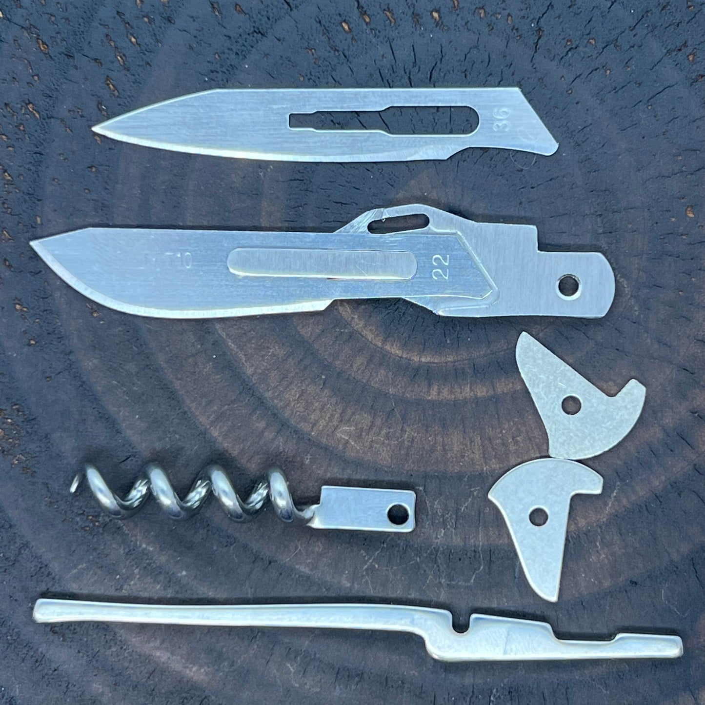Scalpel Handle with Thumb Hole Fits No36 Blade For 91mm Knife