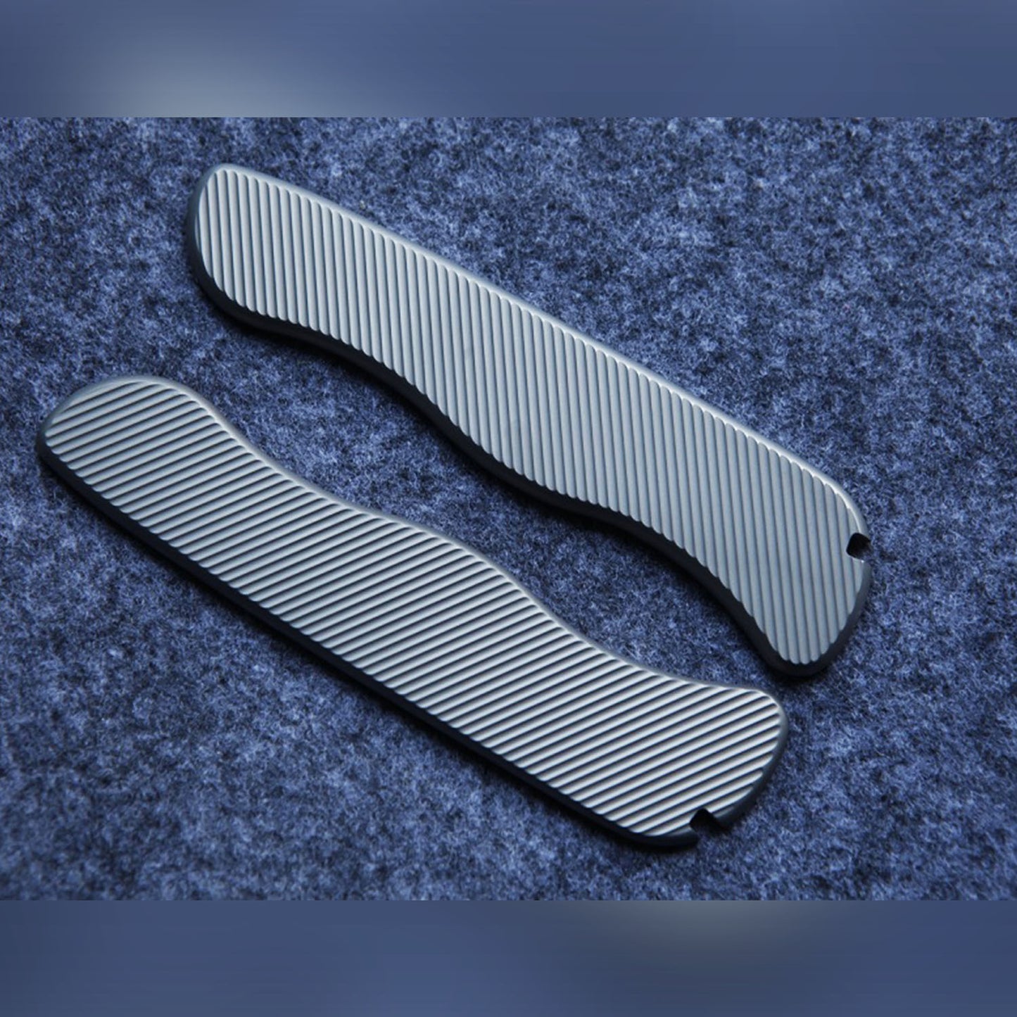 Изготовленные на заказ титановые весы для швейцарского армейского ножа Victorinox диаметром 111 мм