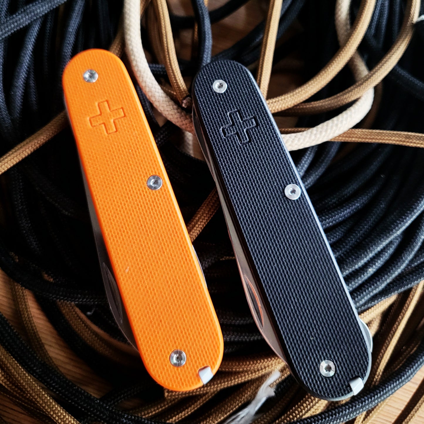 Cuchillo SAK de 91 mm con piezas Mod G10 y mango, báscula multiherramienta SAK
