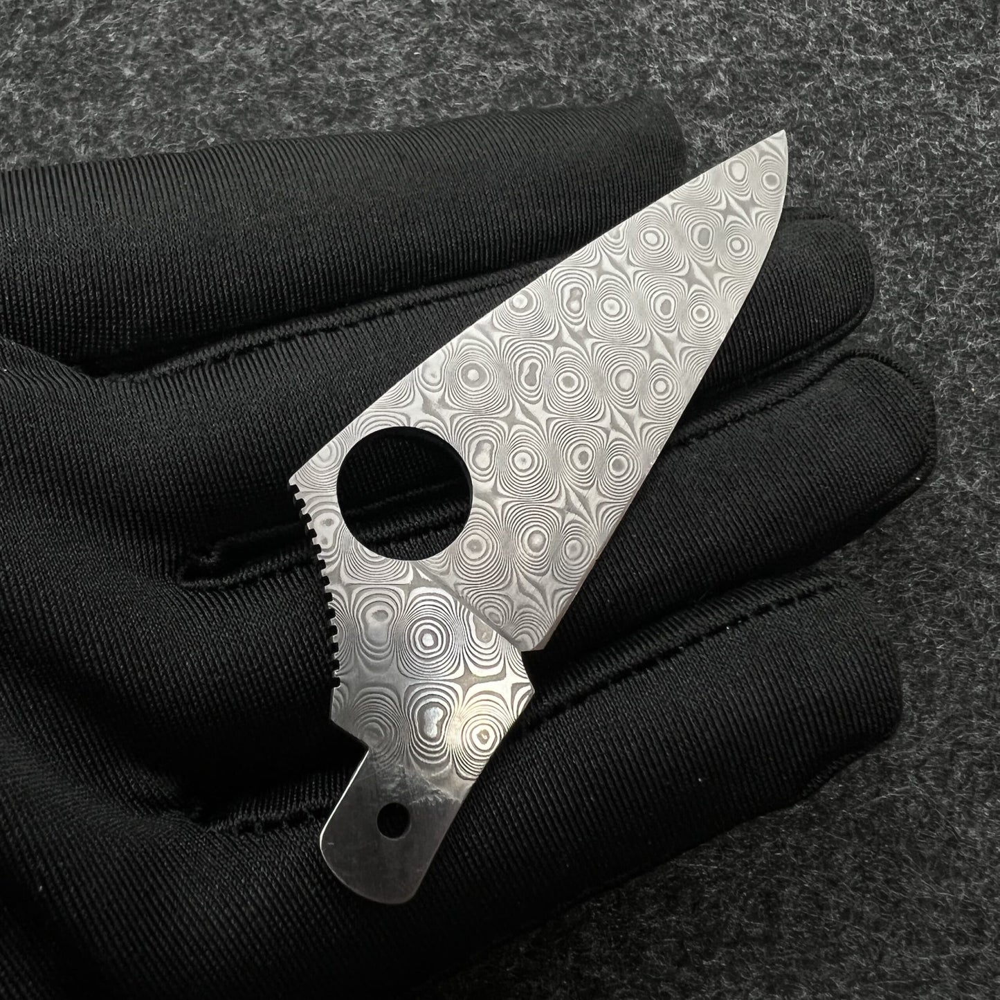 91mm Knife Damascus Steel Blade With Non-slip Groove Like Spyder