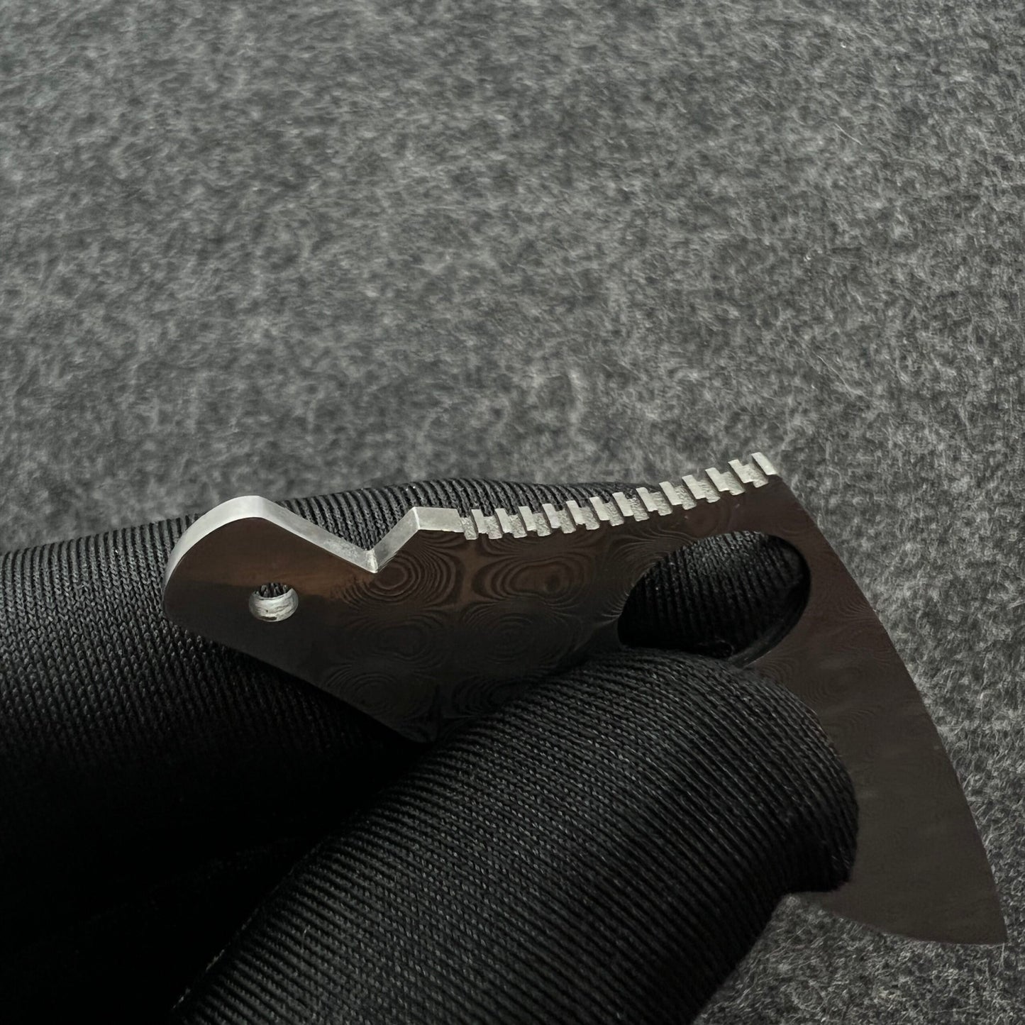 91mm Knife Damascus Steel Blade With Non-slip Groove Like Spyder