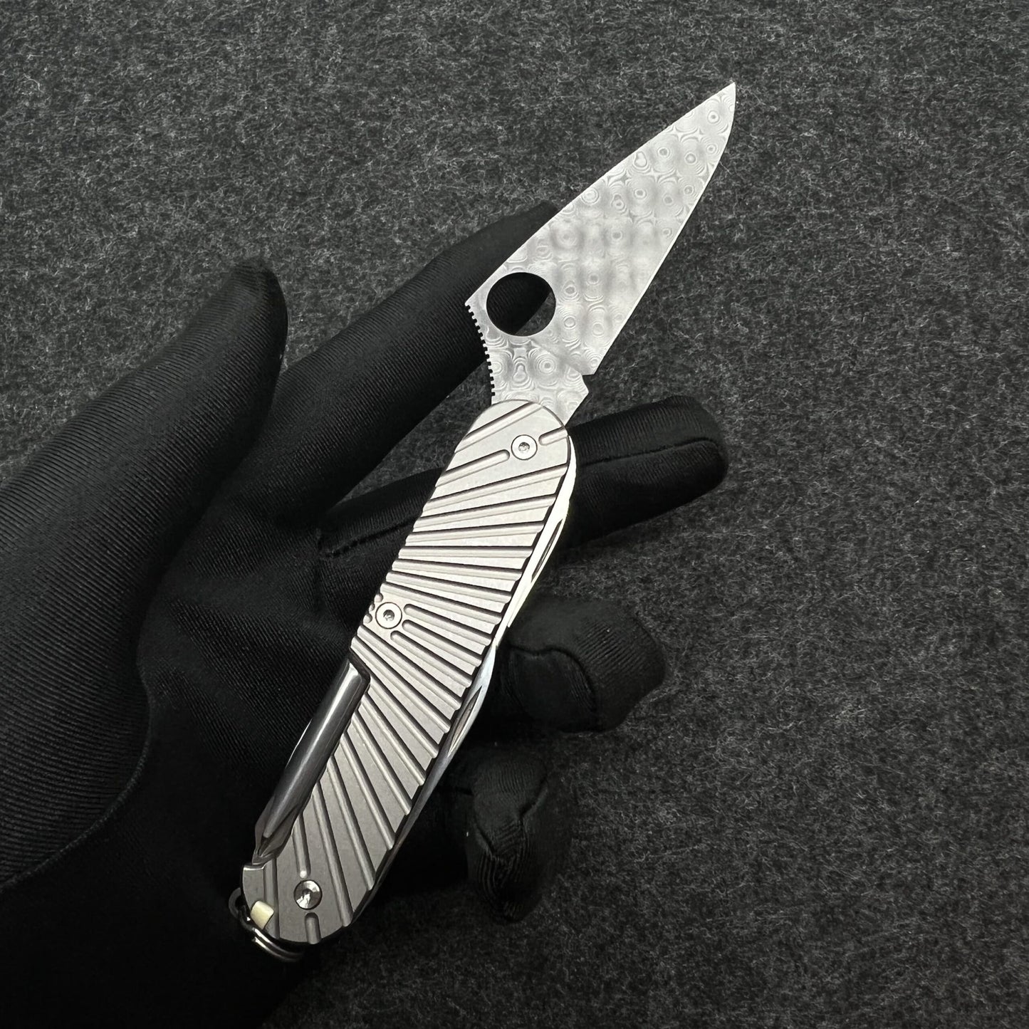 91mm Knife Damascus Steel Blade With Non-slip Groove Like Spyder
