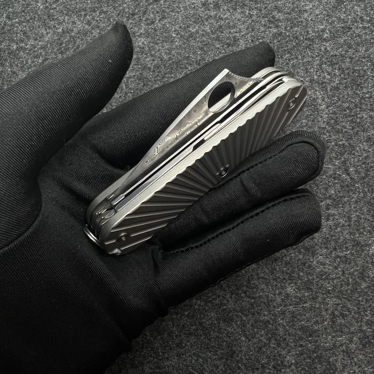 91mm Knife Damascus Steel Blade With Non-slip Groove Like Spyder