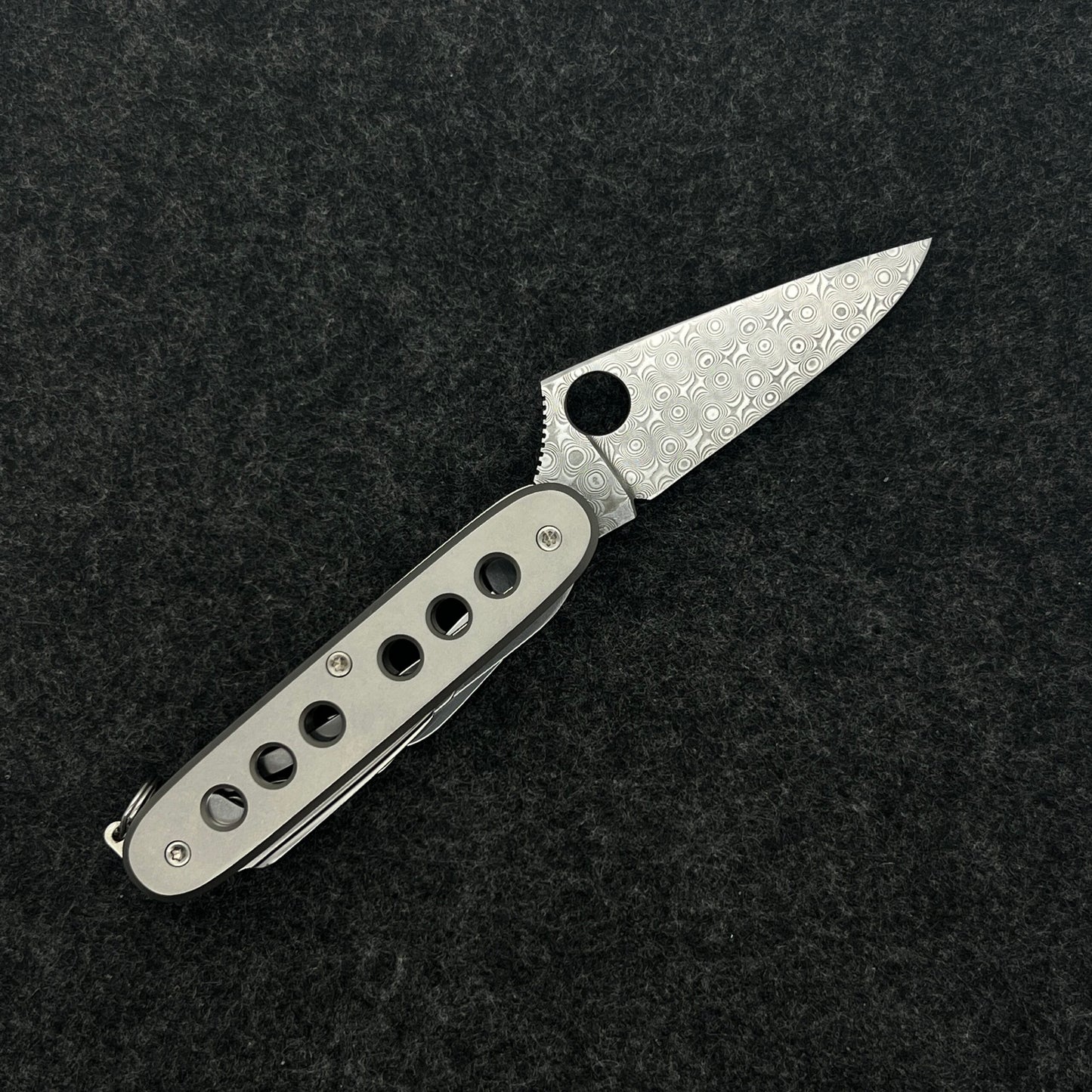 93mm Knife Damascus Steel Blade With Non-slip Groove Like Spyder