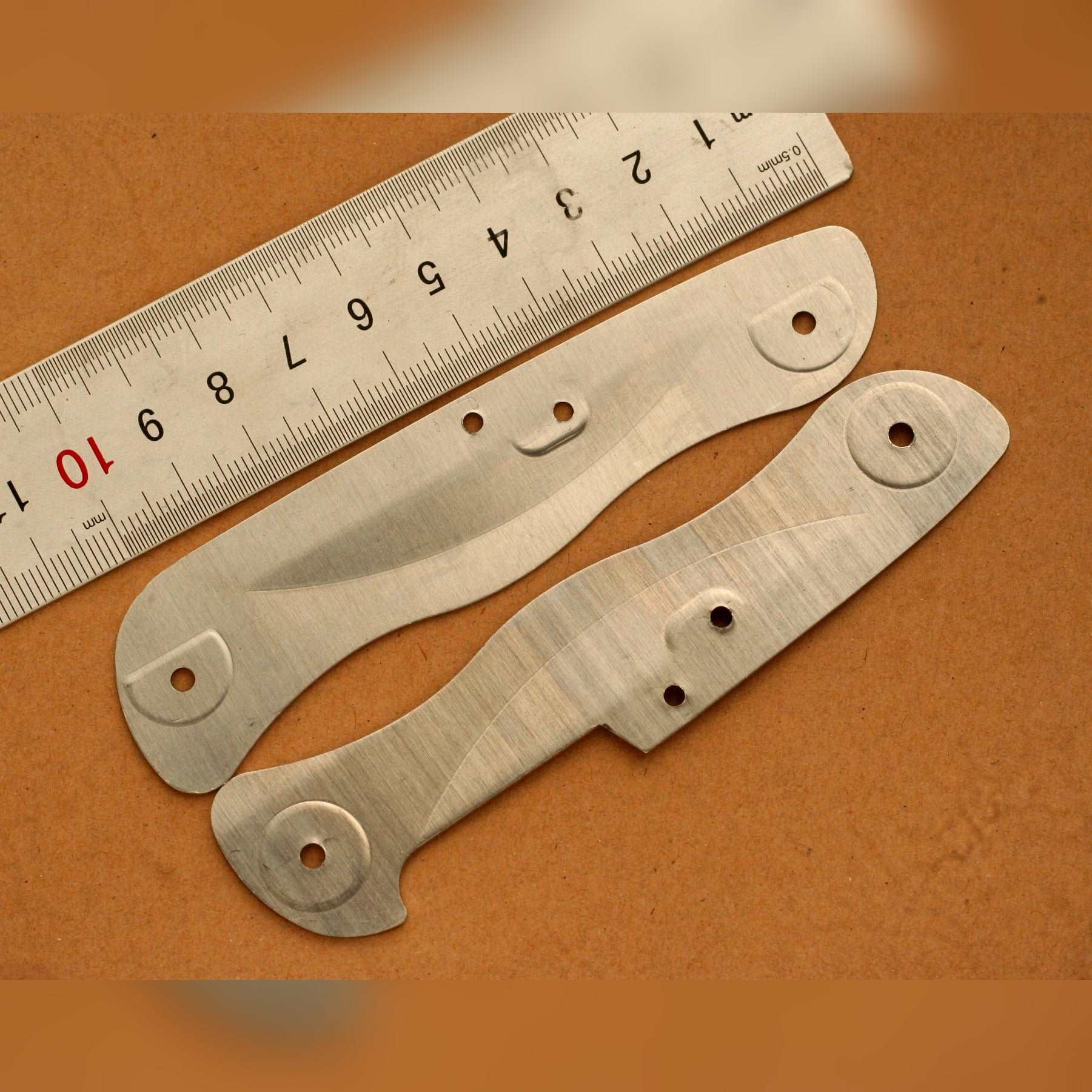 1 Pair liners Replacement tool parts for 111mm Knife SAK SAK Parts tools