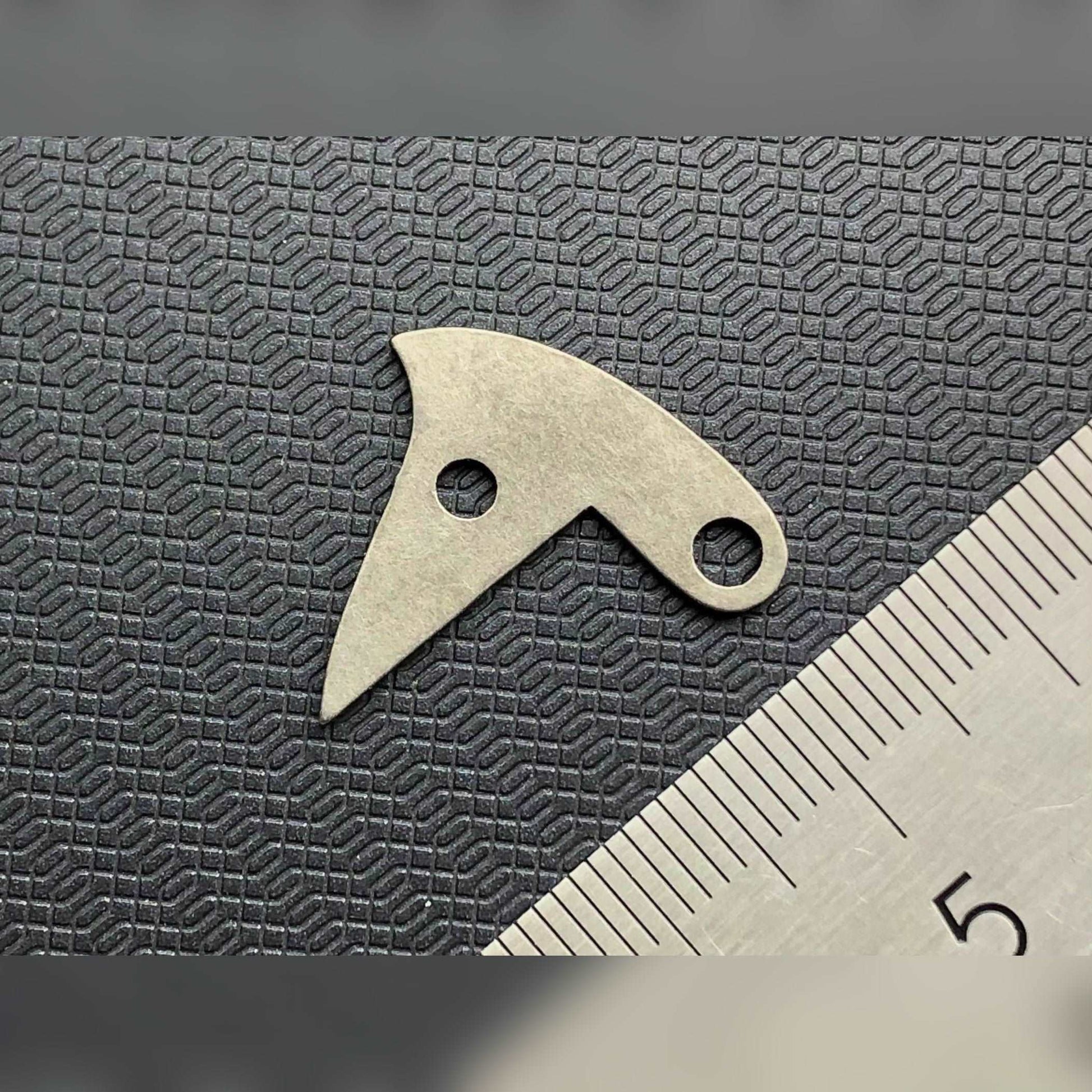 Titanium Hanging Hole DIY Tool Part for 91mm Victorinox Swiss Army SAK Knife SAK Parts Victorinox swiss army knife tools